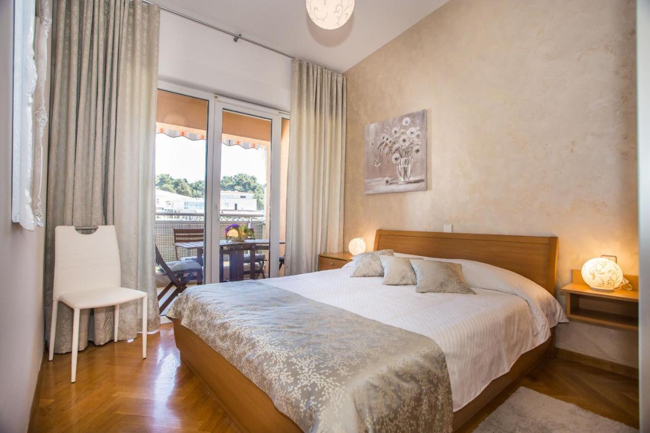 Apartment Dora Near Sea And Center With Private Garage Πόρετς Εξωτερικό φωτογραφία